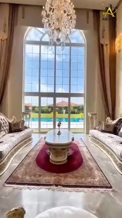 SATILIK ULTRA LÜKS MALİKANE!
